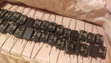 Российский конденсатор 0,1мкФ 400В осевой БМТ-2 СССР