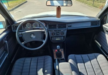 Mercedes 190 2.0 102KM 1989 Mercedes-Benz W201 (190) Mercedes-Benz W201 (190) 2.0 Benzyna 102KM, zdjęcie 12