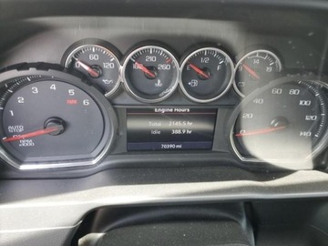 Chevrolet Silverado II 2020 Chevrolet Silverado 2020r., K1500 RST, od ubezpieczalni 5.3 Benzyna 355KM, zdjęcie 9