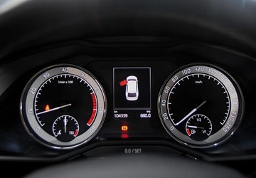 Skoda Superb III Kombi 1.8 TSI 180KM 2016 Skoda Superb Skory_Naglosnienie Canton_Panoramiczny dach 1.8 Benzyna, zdjęcie 23