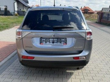 Mitsubishi Outlander III SUV 2.2 DOHC DI-D 150KM 2013 Mitsubishi Outlander 2.2 Diesel 4x4 7 osobowy, zdjęcie 4