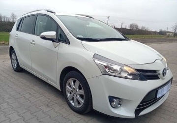 Toyota Verso Minivan Facelifting 2.0 D-4D 124KM 2014 Toyota Verso Toyota Verso Salonowy ,7-osobowy, kamera , nawigacja, biala p