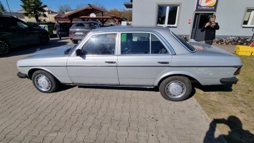 Mercedes W123 Sedan 2.0 D 55KM 1984 Mercedes-Benz W 123, zdjęcie 4