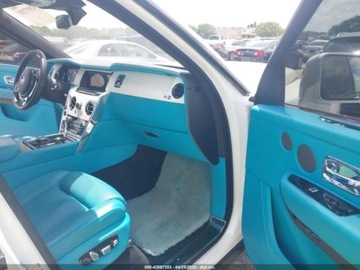 Rolls-Royce 2023 Rolls-Royce Cullinan 2023 6.7l 6.7 Benzyna 563KM, zdjęcie 9