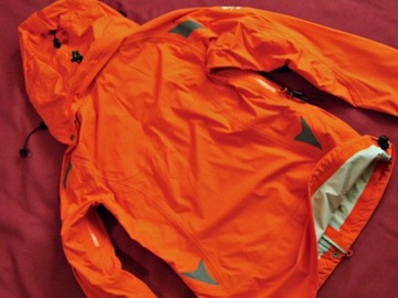 BERGANS LUSTER:3-СЛОЙНЫЙ DERMIZAX:S:КАК НОВЫЙ