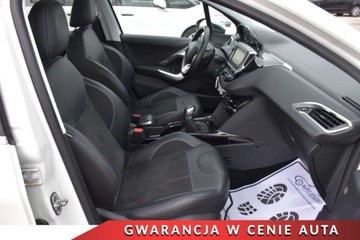 Peugeot 2008 I SUV Facelifting 1.2 PureTech 110KM 2018 Peugeot 2008 NaviKamera SkoraAlcantara Ambiente Led Panorama Klimatronic, zdjęcie 5