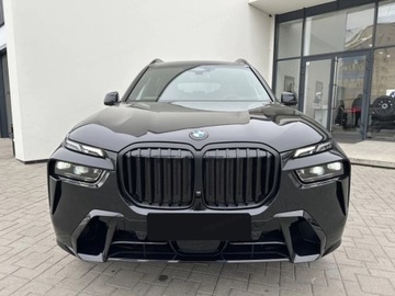 BMW X7 SUV Facelifting 3.0 40d 352KM 2025 BMW X7 xDrive40d Sport Suv 3.0 (352KM) 2025, zdjęcie 4