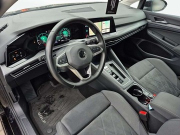 Volkswagen Golf VIII Variant 2.0 TDI 150KM 2021 Volkswagen Golf Variant Martwe poleVirtualFaktura23 Masaz fotela kierowcy, zdjęcie 12