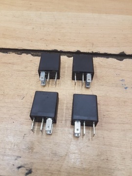 RELÉ 46520411 LANCIA LYBRA