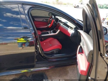 Jaguar XF II 2021 Jaguar XF R-Dynamic SE P300 2021 2.0l 2.0 Benzyna 296KM, zdjęcie 9