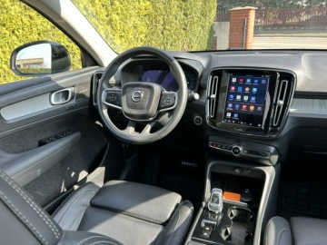 Volvo XC40 Crossover Facelifting 2.0 B5 250KM 2023 Volvo XC 40 B5 AWD R-Design, zdjęcie 18