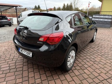 Opel Astra J Hatchback 5d 1.4 Twinport ECOTEC 100KM 2012 Opel Astra TYLKO125tyśkm SELECTION 2012 Klima 5D ZADBANA 1.4 Zwykła Benzyna, zdjęcie 3
