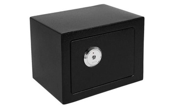 Домашний сейф с комбинацией ключей.