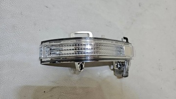 KIERUNKOWSKAZ LUSTERKA PRAWY VW CRAFTER II 7C1949102B