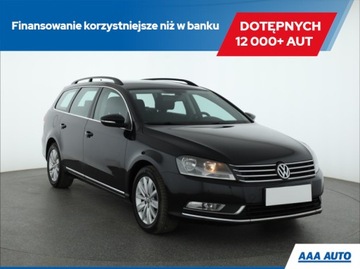 Volkswagen Passat B7 2012 VW Passat 2.0 TDI, Navi, Klima, Klimatronic