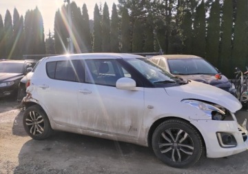 Suzuki Swift V Hatchback 3d Facelifting 1.2 VVT 94KM 2015 Suzuki Swift I rej 2016r, 1.3 Benzyna. Uszkodzony lewy przod i prawy tyl., zdjęcie 17