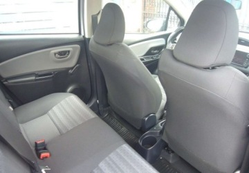 Toyota Yaris III Hatchback 5d Facelifting 1.33 Dual VVT-i 99KM 2017 Toyota Yaris Toyota Yaris III Salon PL - serwis 1.3 Benzyna 99KM, zdjęcie 15