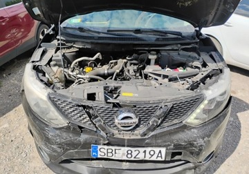 Nissan Qashqai II Crossover 1.2 DIG-T 115KM 2015 Nissan Qashqai 2015r, 1.2 Benzyna. Uszkodzony przod. Jezdzi. 1.2 Benzyna, zdjęcie 4