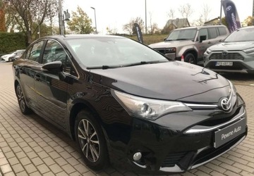 Toyota Avensis III Sedan Facelifting 2015 1.8 Valvematic 147KM 2015 Toyota Avensis Toyota Avensis 1.8 Premium 1.8 Benzyna 147KM, zdjęcie 10