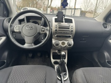 Toyota Urban Cruiser 1.3 100KM 2010 Toyota Urban Cruiser 1.3 Vvti 101KM Alu Kamera, zdjęcie 10