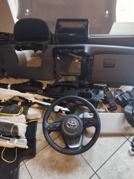 DESKA AIRBAG POLSTROVÁNÍ ZÁVĚS TOYOTA YARIS LV22R