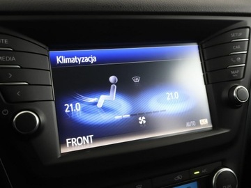 Toyota Avensis III Wagon Facelifting 2015 1.8 Valvematic 147KM 2016 Toyota Avensis niski przebieg skóra navi grzane, zdjęcie 22