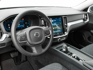 Volvo V60 II  Kombi Facelifting 2.0 B3 163KM 2023 Volvo V60 WD4889R#B3 B Core K.cofania Podgrz.f, zdjęcie 5