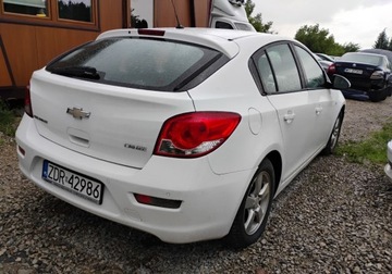 Chevrolet Cruze Sedan 1.8 16V DOHC 141KM 2012 Chevrolet Cruze 2012r, 1.8 Benzyna LPG. Lekko uszkodzony prawy tyl. Jezdz, zdjęcie 2