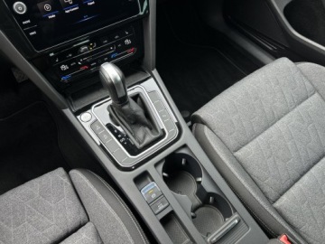 Volkswagen Passat B8 Variant Facelifting 2.0 TDI SCR 150KM 2023 Volkswagen Passat |Podgrzewana Kierownica| Masaż|, zdjęcie 20