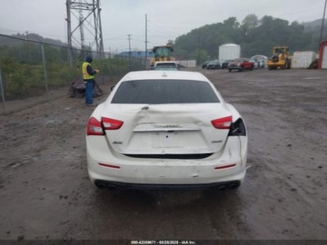 Maserati Ghibli III 2018 Maserati Ghibli 2018 MASERATI GHIBLI S Q4 3.0 Benzyna 424KM, zdjęcie 4