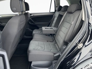 Volkswagen Tiguan II SUV Facelifting 2.0 TDI 200KM 2022 Volkswagen Tiguan 2.0TDI 200KM Elegance DSG 4x4 SerwisASO Acc Matrix Kessy, zdjęcie 11