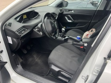 Peugeot 308 II 2014 Peugeot 308 SW 1.6 HDI 120 KM Panorama dach Hak, zdjęcie 4