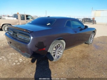 Dodge Challenger III 2019 Dodge Challenger Dodge Challenger SXT 3.6 Benzyna 305KM, zdjęcie 6