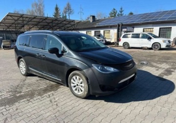 Chrysler Pacifica II 2018 Chrysler Pacifica 2018 Chrysler Pacifica kamery 360 auto w Polsce po akcyz, zdjęcie 1