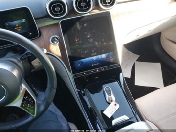 Mercedes Klasa C W206 2023 Mercedes-Benz Klasa C C300 4MATIC, od ubezpieczalni 2.0 Benzyna 255KM, zdjęcie 10