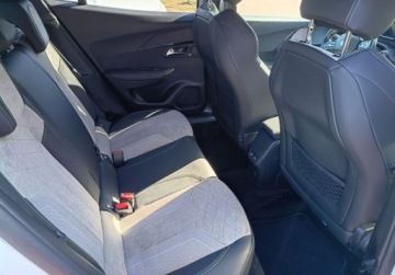 Peugeot 2008 II e-SUV Elektryczny 50kWh 136KM 2022 Peugeot 2008 e-2008 GT Pack 50kWh GWARANCJA FV23 Elektryczny 136KM, zdjęcie 7