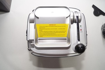 ELEKTRONICZNA MASZYNKA TŁOKOWA DO NABIJANIA PAPIEROSÓW TYTONIU NABIJARKA