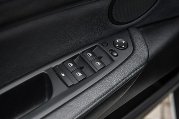 BMW X5 E70 SUV Facelifting xDrive40d 306KM 2011 BMW X5 7-os ! M-Pakiet ShadowLine ! Super Stan !, zdjęcie 29