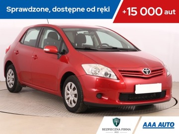 Toyota Auris II Hatchback 5d Dual VVT-i 100 99KM 2013 Toyota Auris 1.3 Dual VVT-i, Salon Polska