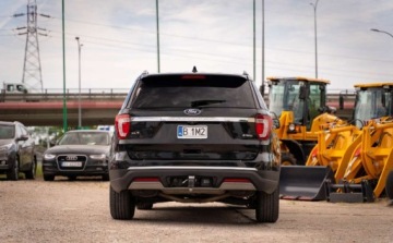 Ford Explorer VI SUV 3.5L Ti-VCT 290KM 2018 Ford Explorer Ford Explorer XLT 3.5 V6 AWD 289KM 3.5 BenzynaLPG 289KM, zdjęcie 6