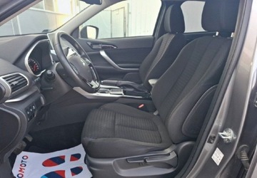 Mitsubishi Eclipse Cross SUV 1.5 T 163KM 2018 Mitsubishi Eclipse Cross 1.5 T GPF Invite Plus CVT 1.5 Benzyna 163KM, zdjęcie 10