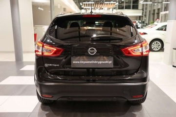 Nissan Qashqai II Crossover 1.2 DIG-T 115KM 2017 Nissan Qashqai 1.2 DIG-T N-Connecta EU6 1.2 Benzyna 115KM, zdjęcie 3