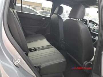 Volkswagen Tiguan III 2024 Volkswagen Tiguan 2024 r. , 2,0L po gradobiciu od ubezpieczalni 2.0 Benzyna, zdjęcie 11