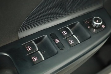 Volkswagen Golf VI Variant 1.6 TDI-CR DPF 105KM 2009 VW Golf 1.6 TDI, Salon Polska, Klima, Klimatronic, zdjęcie 14