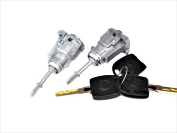 ВСТАВКА ЗАМКА ВСТАВКА SEAT LEON 99-05 НОВАЯ