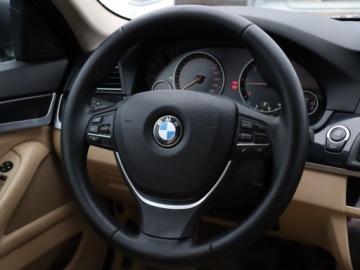 BMW Seria 5 F10-F11 Limuzyna 520d 184KM 2012 BMW 5 520d, 181 KM, Automat, Skóra, Navi, Xenon, zdjęcie 19