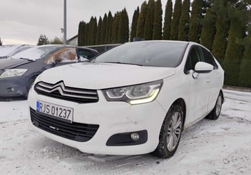 Citroen C4 II Hatchback 5d Facelifting 1.6 HDi 92KM 2015 Citroen C4 2015r, 1.6 HDI. Uszkodzony lewy tyl. Jezdzi. 1.6 Diesel 92KM