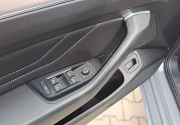 Volkswagen Passat B8 Variant Facelifting 1.5 TSI EVO 150KM 2023 Volkswagen Passat Elegance 1.5 TSI 150 KM DSG Podg. fot Navi Kamera, zdjęcie 16