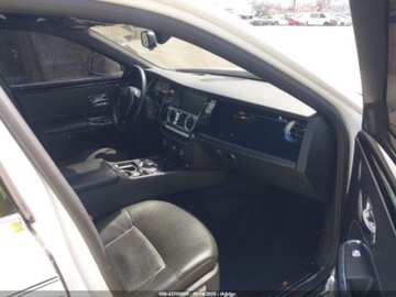 Rolls-Royce 2014 Rolls-Royce Ghost 2014 6.6l 6.6 Benzyna 563KM, zdjęcie 9