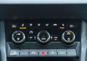 Skoda Karoq Crossover 1.6 TDI 115KM 2019 Skoda Karoq Salon Polska, Serwis ASO, Navi, Kamera,Czujniki, podgrz. fotele, zdjęcie 12